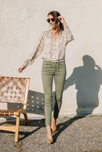 Load image into Gallery viewer, Snake Print Blouse