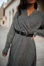 Load image into Gallery viewer, Vero Moda Lauren Plaid Dress
