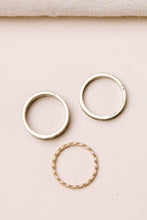 Load image into Gallery viewer, Chevron Ring Set in Gold
