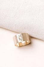 Load image into Gallery viewer, Gold Band Ring
