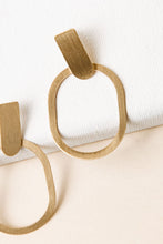 Load image into Gallery viewer, Mona Oval Drop Earrings
