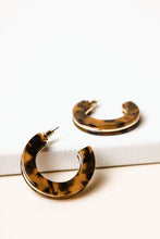 Load image into Gallery viewer, Tortoise Shell Hoop Earrings
